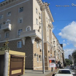 Вид на пр. театральный, слева гастроном Театральный